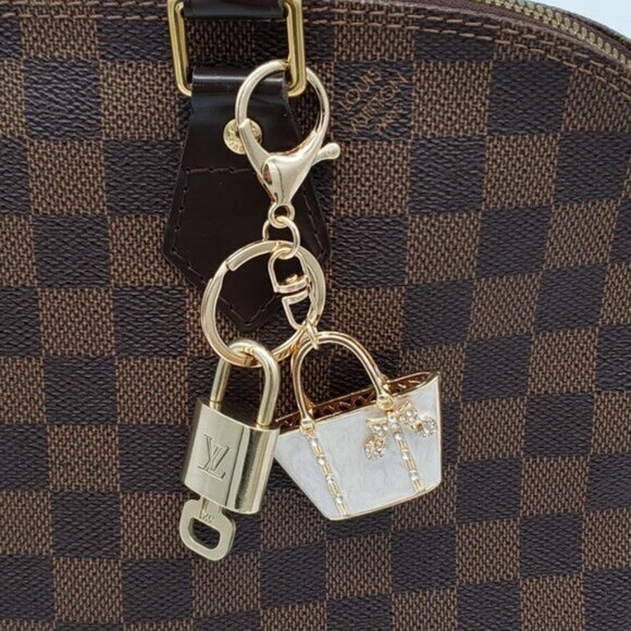 Authentic Louis Vuitton Lock & Key with unbranded Bagcharm, Keycharm, Keychain - Picture 1 of 7